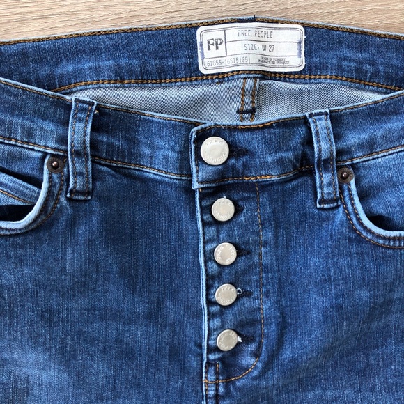 Free People destroyed reagan button front jeans 27 - Picture 5 of 6